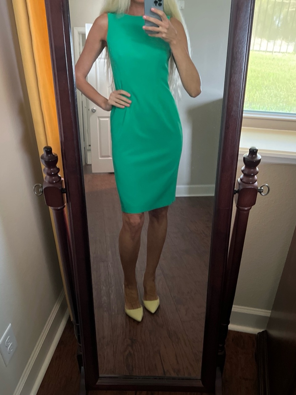 ANTONIO MELANI Bright Emerald Green Sleeveless Midi Sheath Dress